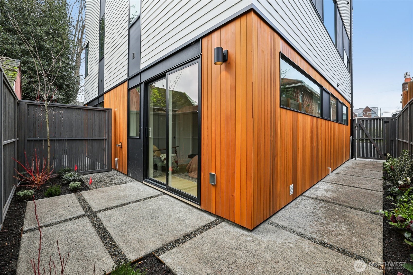 2626 58th Avenue SW #A, Seattle, WA 98116