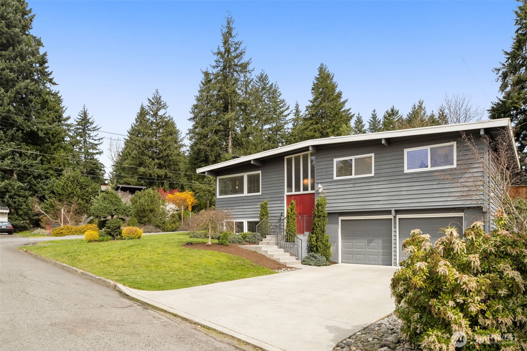 334 157th Avenue NE, Bellevue, WA 98008