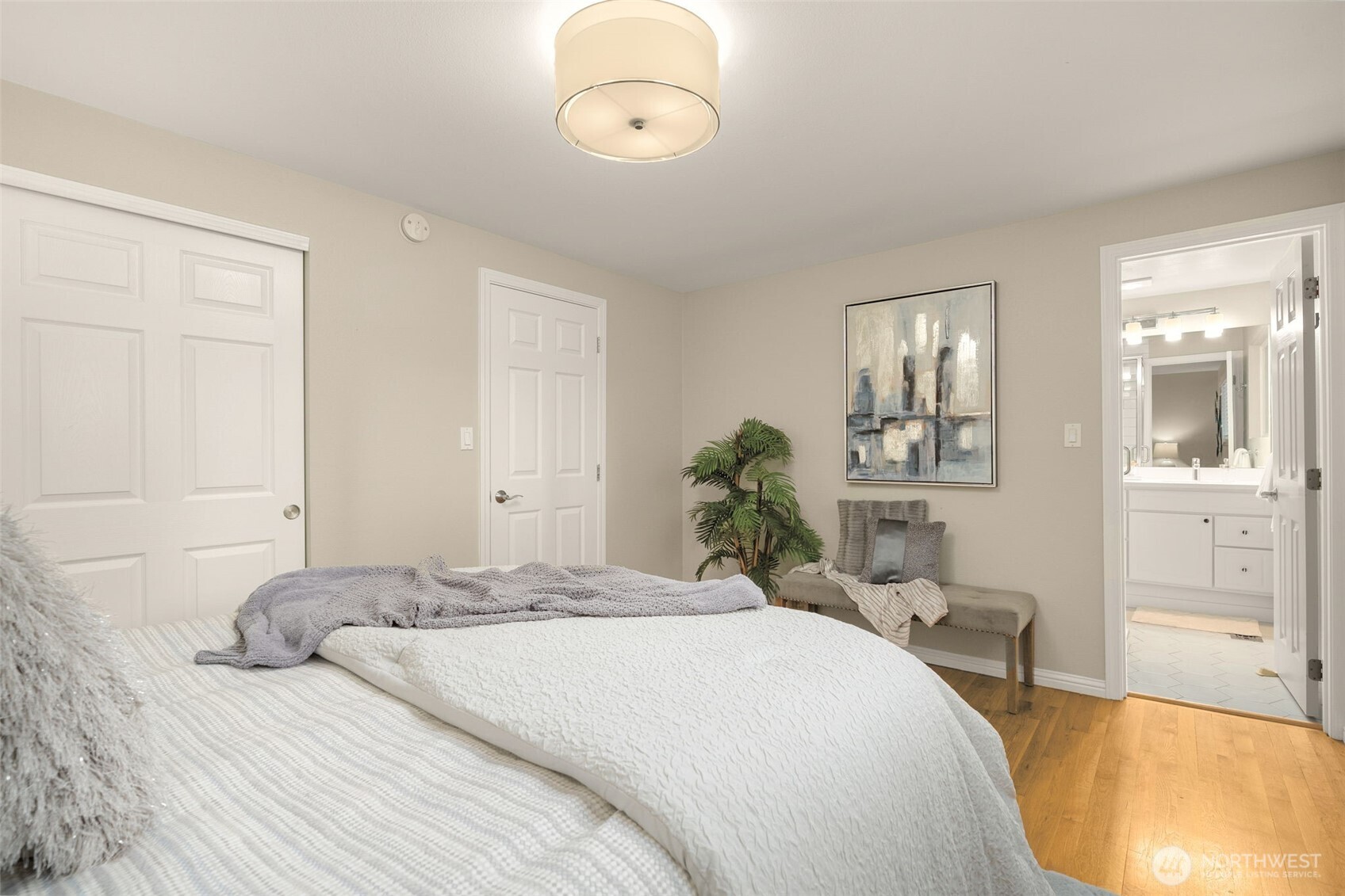 334 157th Avenue NE, Bellevue, WA 98008