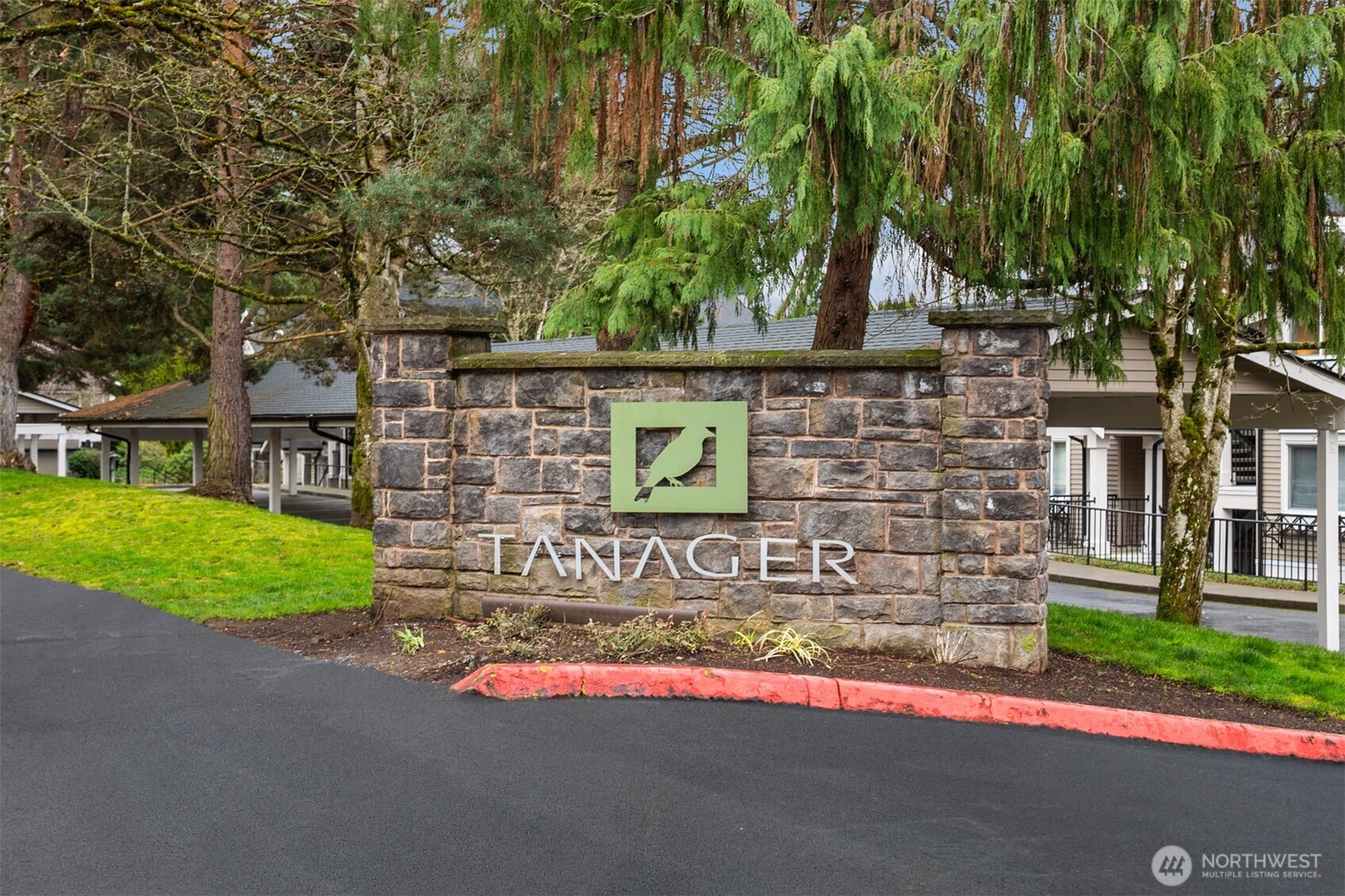 11215 NE 128th Street #L302, Kirkland, WA 98034-4737