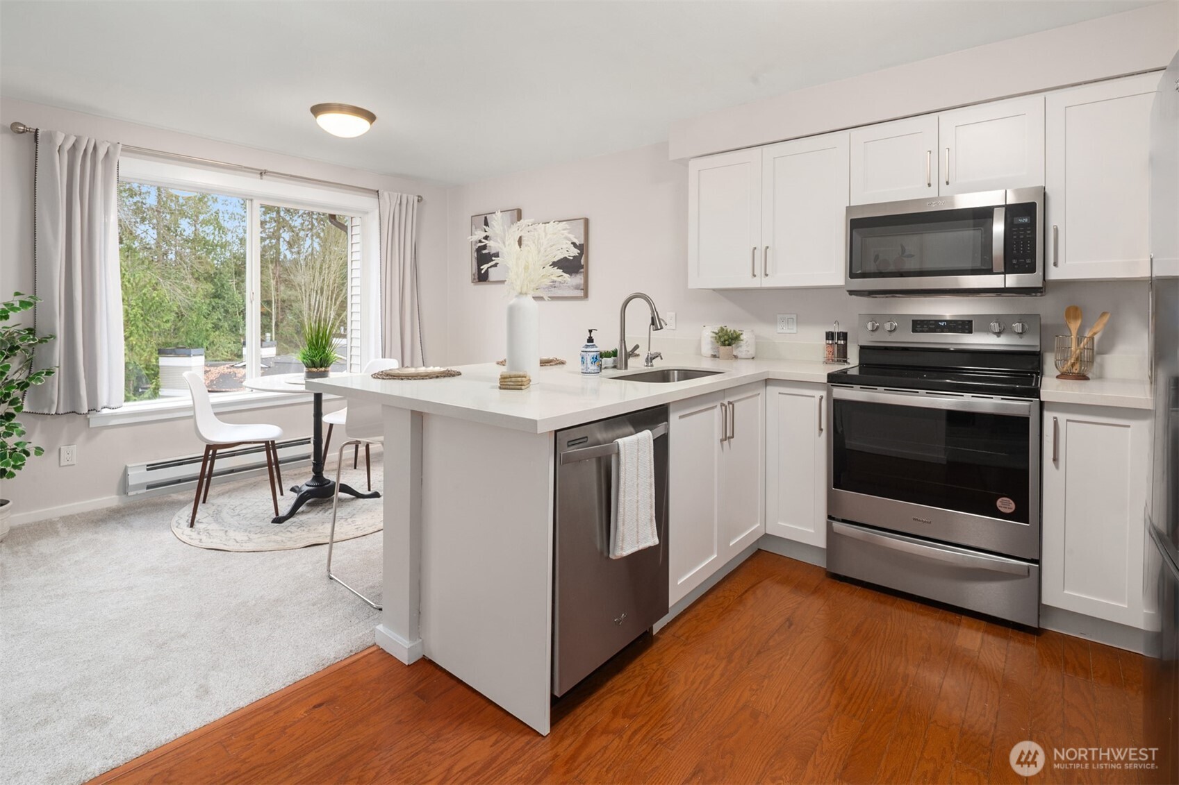 11215 NE 128th Street #L302, Kirkland, WA 98034-4737