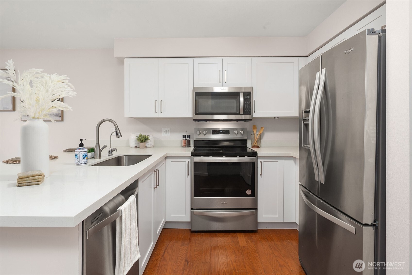 11215 NE 128th Street #L302, Kirkland, WA 98034-4737