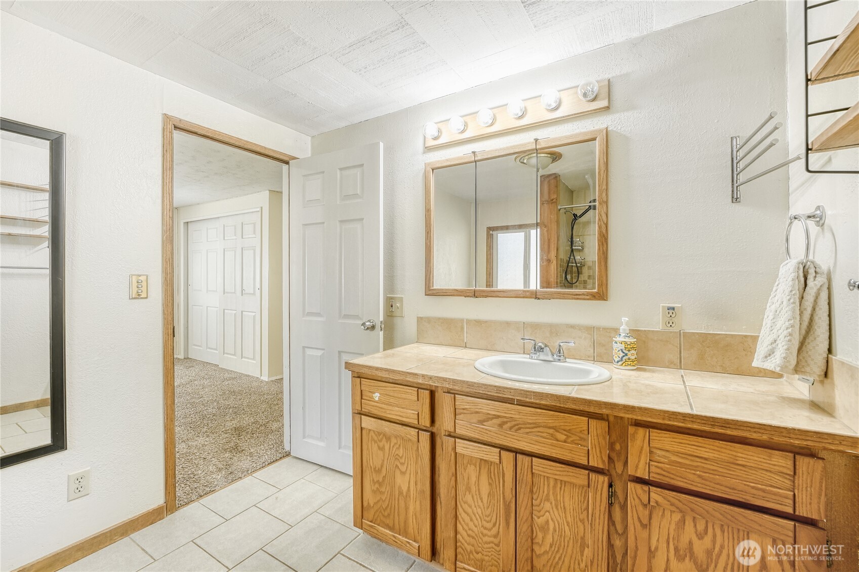 5025 45th Avenue SE, Lacey, WA 98503