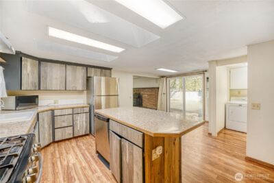 5025 45th Avenue SE, Lacey, WA 98503 - Photo 3