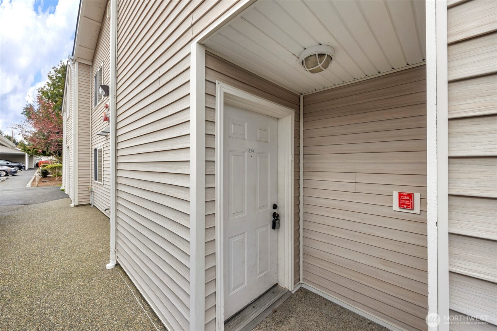 1001 W Casino Road #B101, Everett, WA 98204