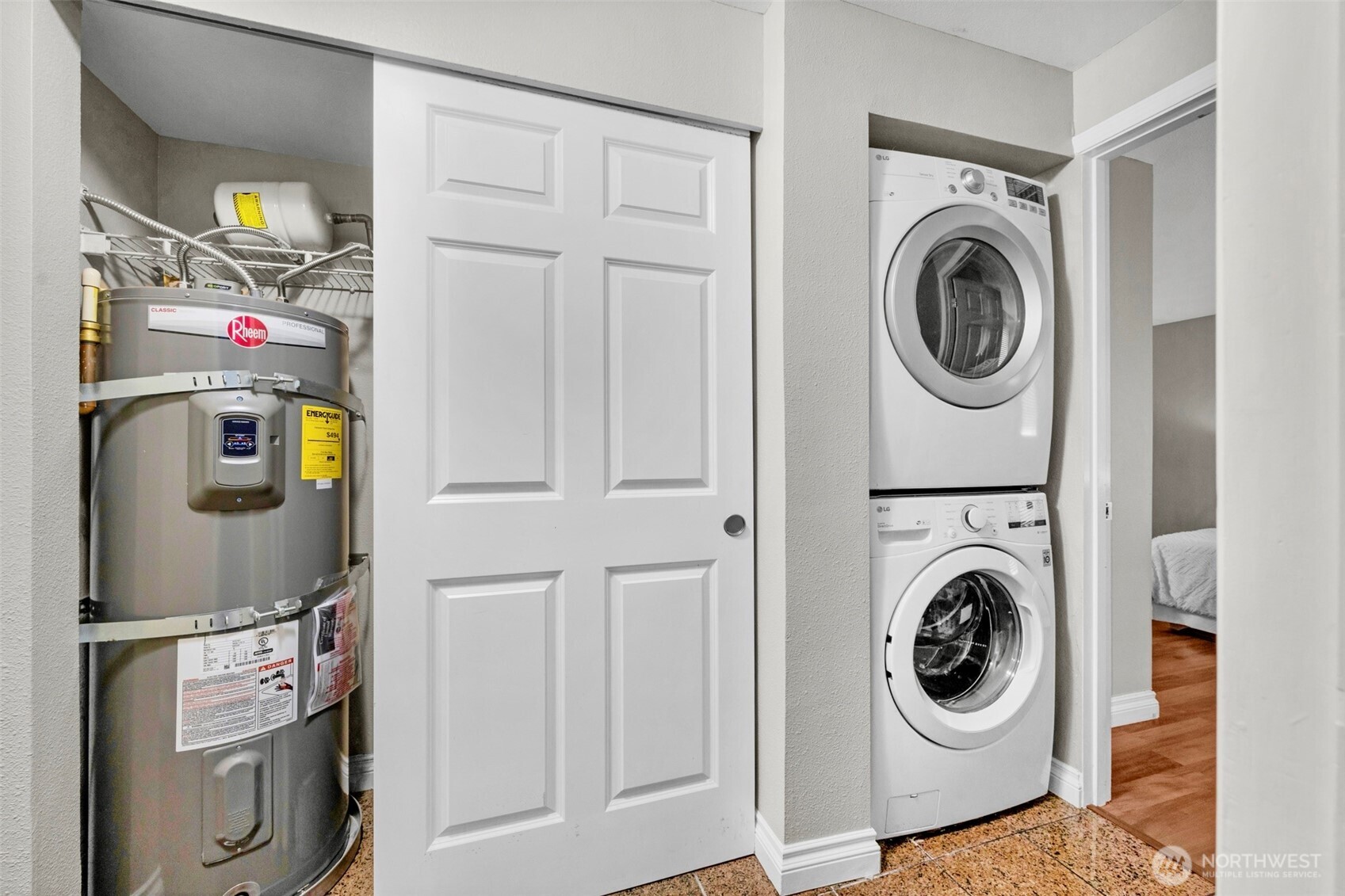 1001 W Casino Road #B101, Everett, WA 98204