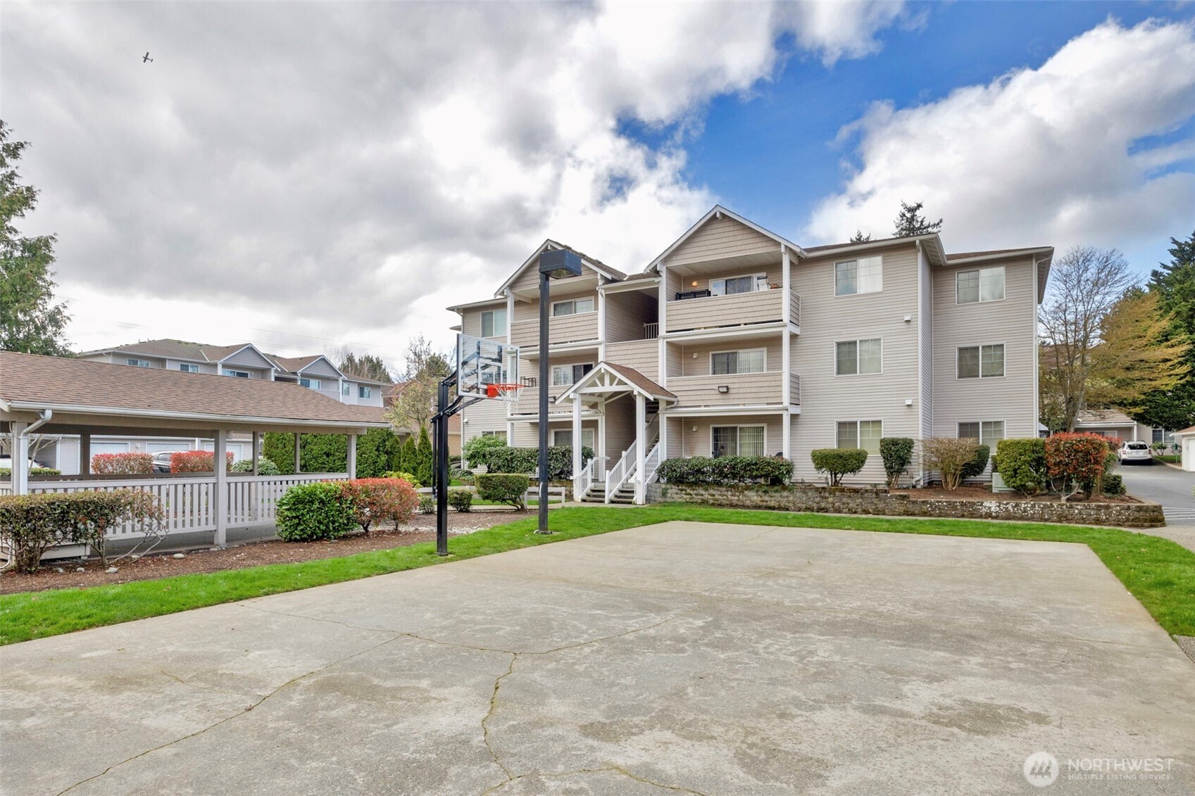 1001 W Casino Road #B101, Everett, WA 98204