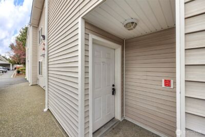1001 W Casino Road #B101, Everett, WA 98204 - Photo 2
