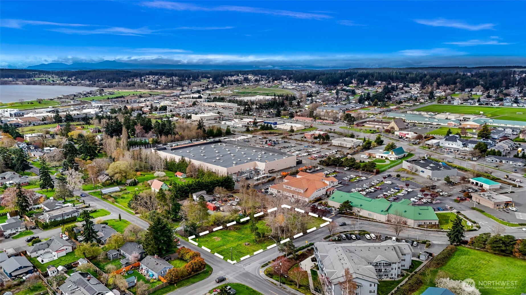 427 SE Ely Street , Oak Harbor, WA 98277