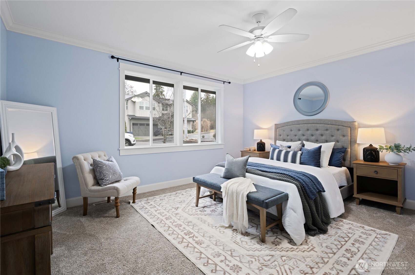 12411 NE 108th Place , Kirkland, WA 98033-4654