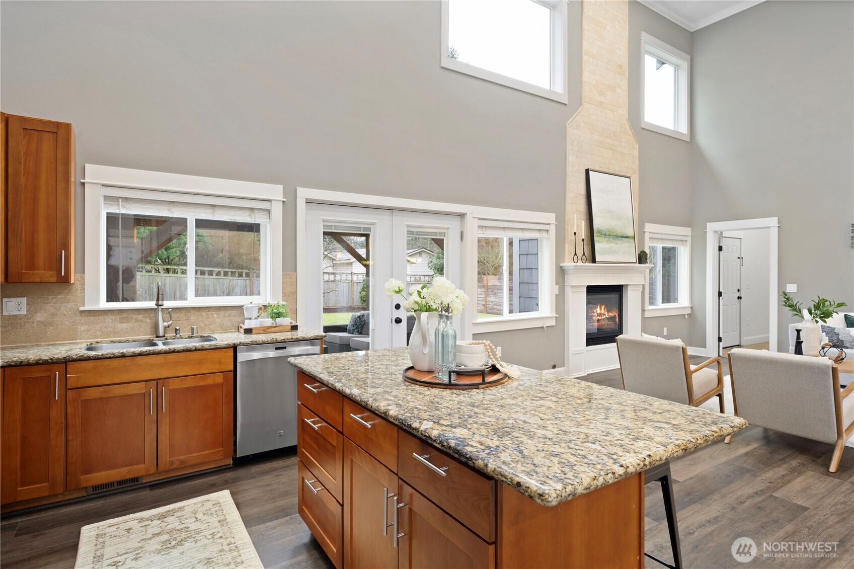 12411 NE 108th Place , Kirkland, WA 98033-4654