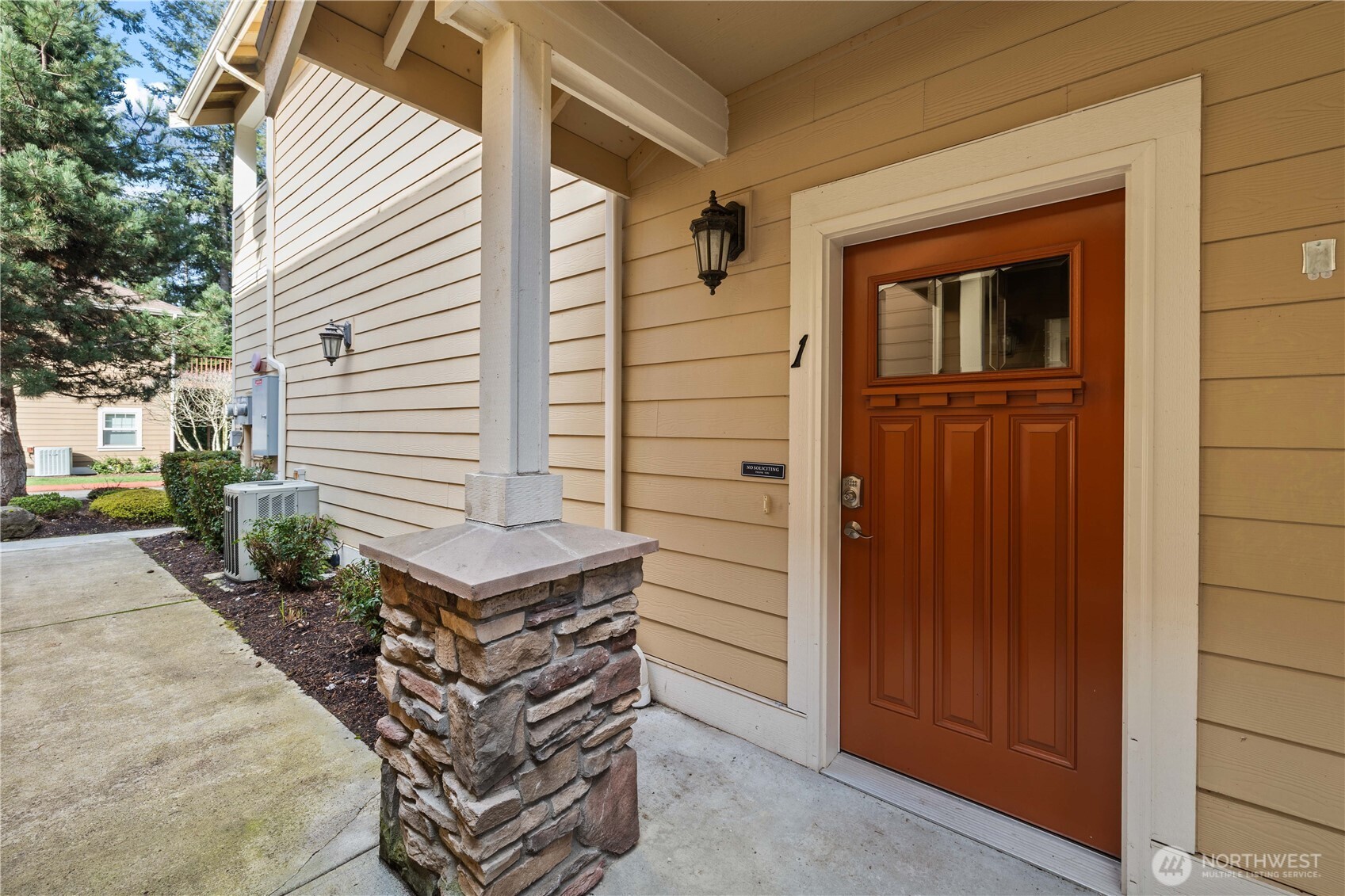 21900 SE 242nd Street #E-1, Maple Valley, WA 98038