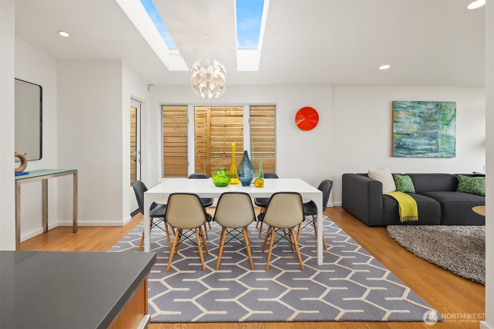 3055 44th Avenue W, Seattle, WA 98199