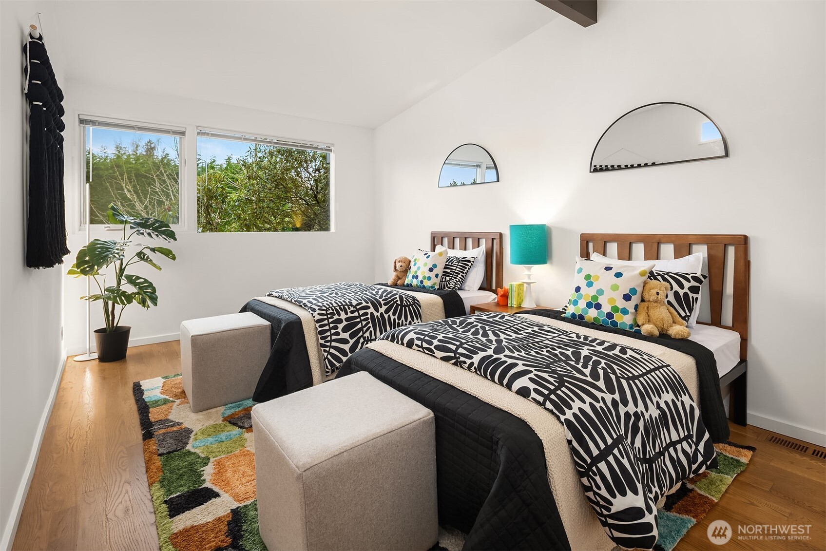 3055 44th Avenue W, Seattle, WA 98199