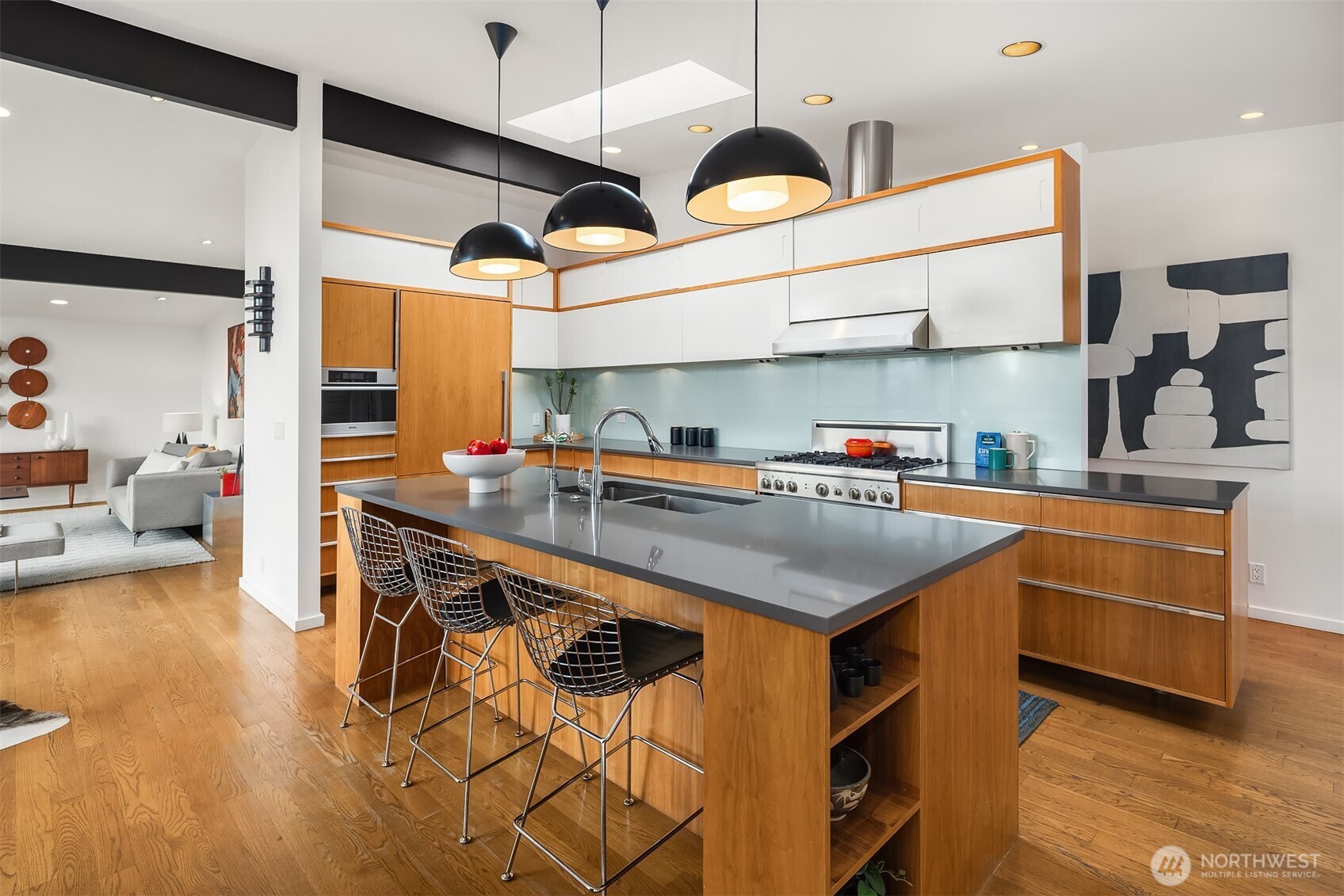 3055 44th Avenue W, Seattle, WA 98199