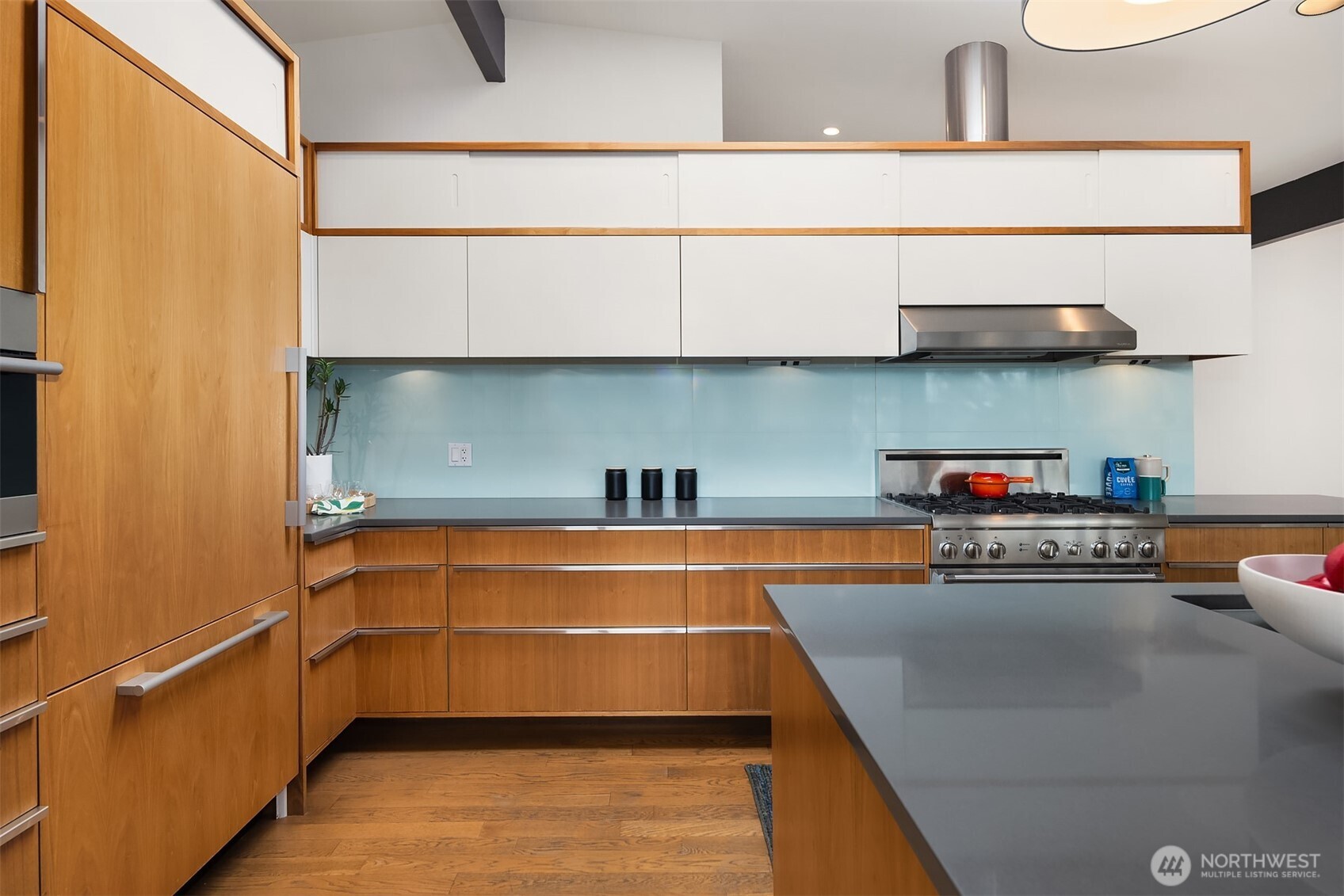 3055 44th Avenue W, Seattle, WA 98199