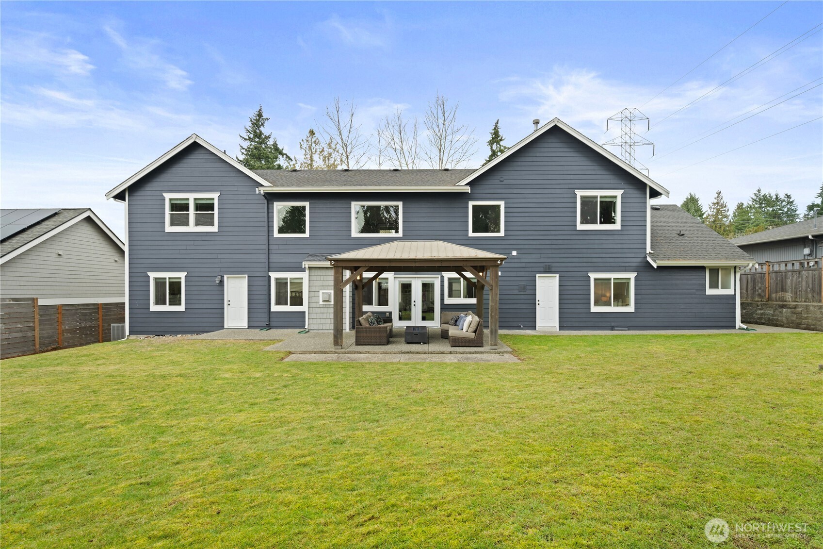 12411 NE 108th Place , Kirkland, WA 98033-4654