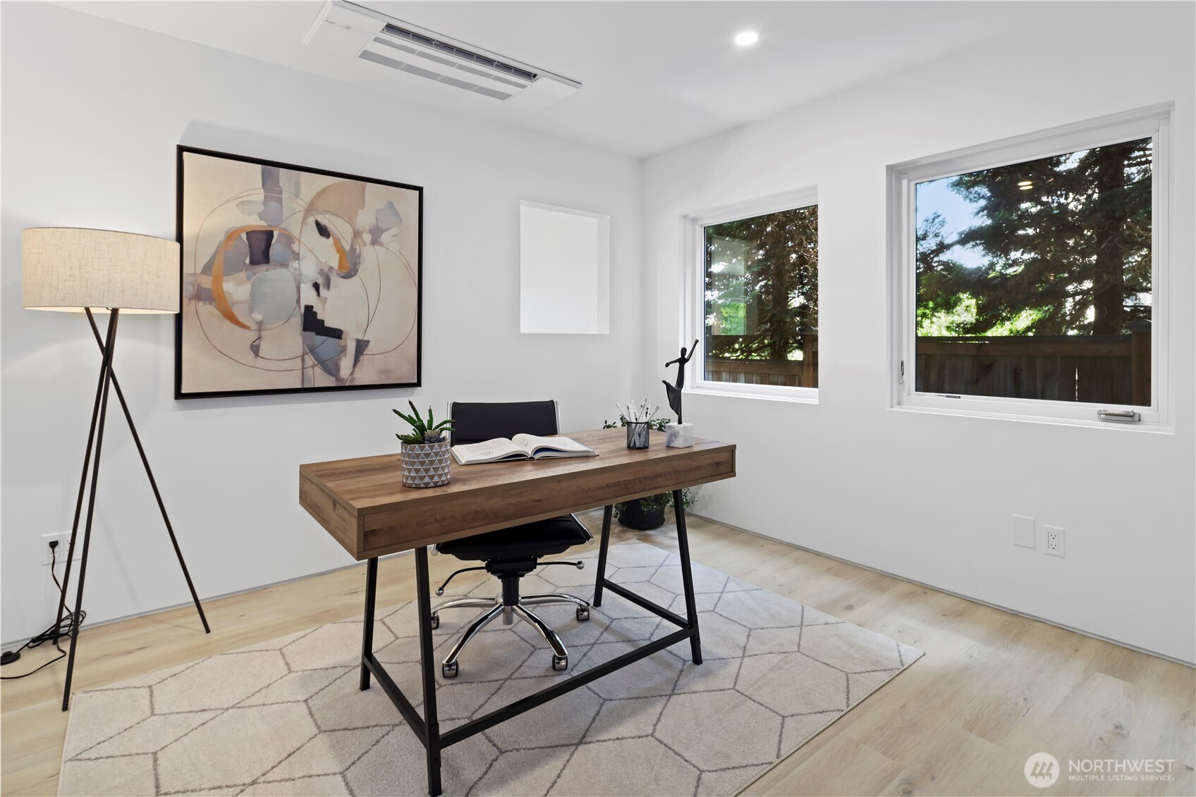 6304 Lakeview Drive , Kirkland, WA 98033