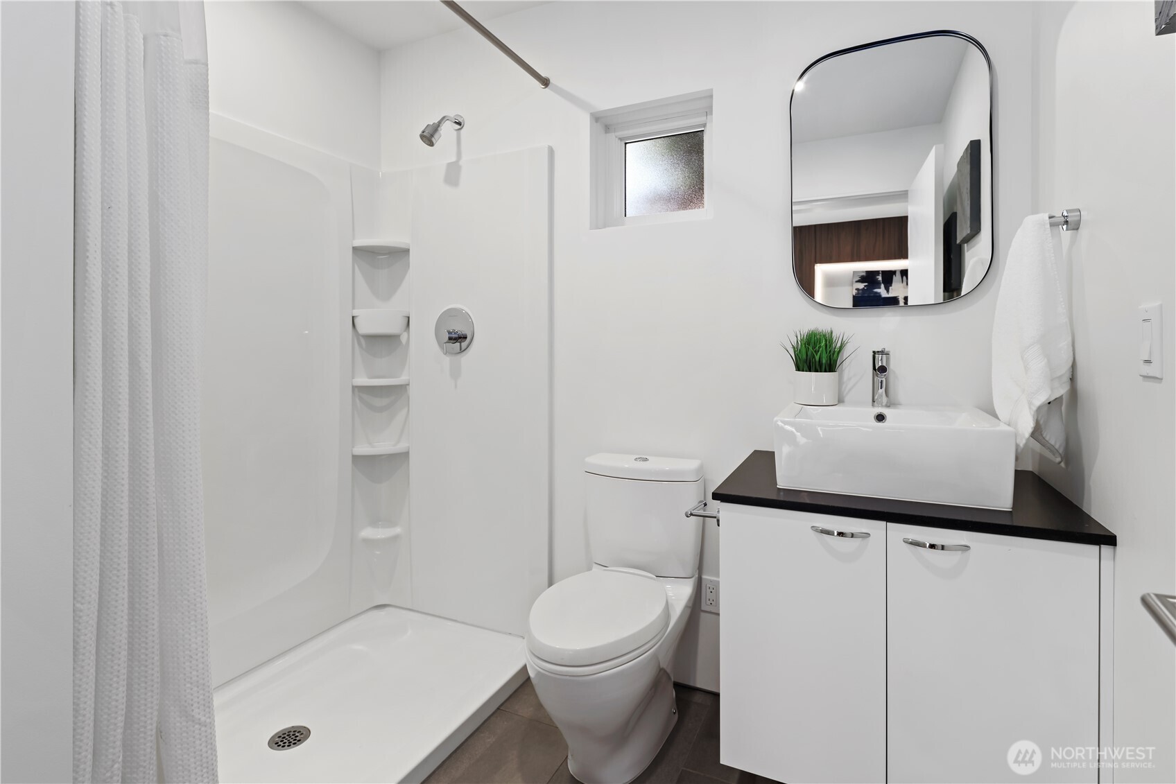 6304 Lakeview Drive , Kirkland, WA 98033