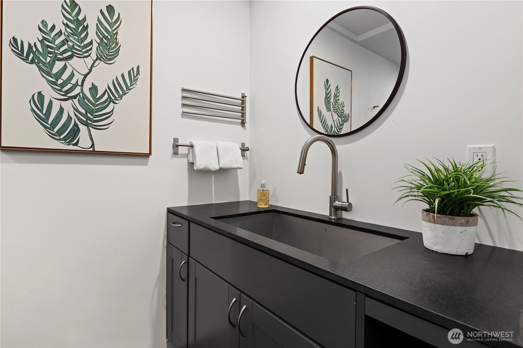 6304 Lakeview Drive , Kirkland, WA 98033