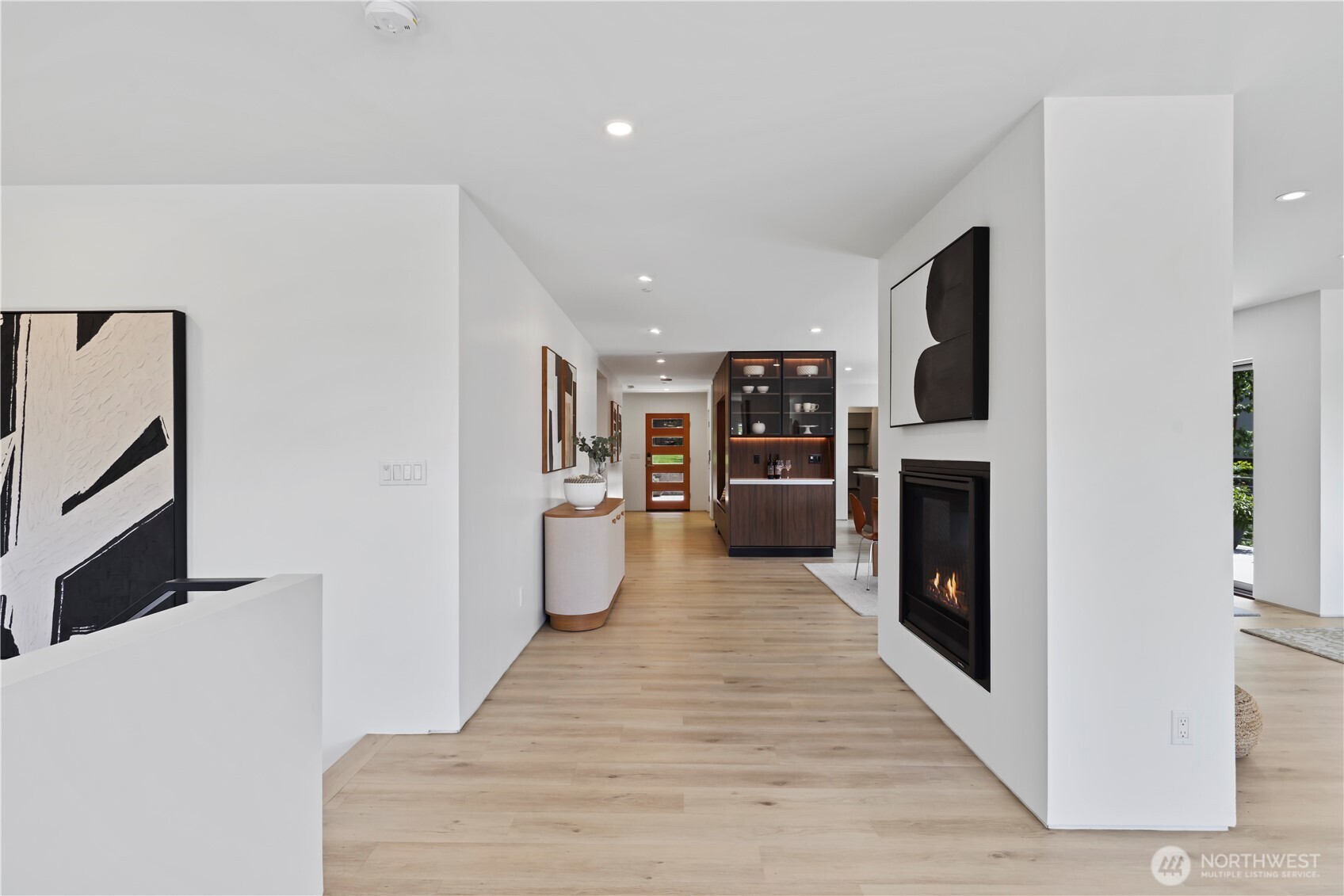 6304 Lakeview Drive , Kirkland, WA 98033