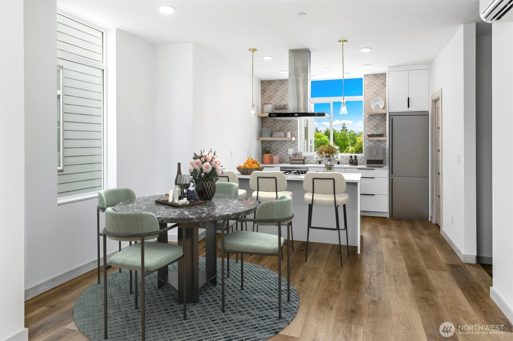 7560 43rd Avenue S, Seattle, WA 98118