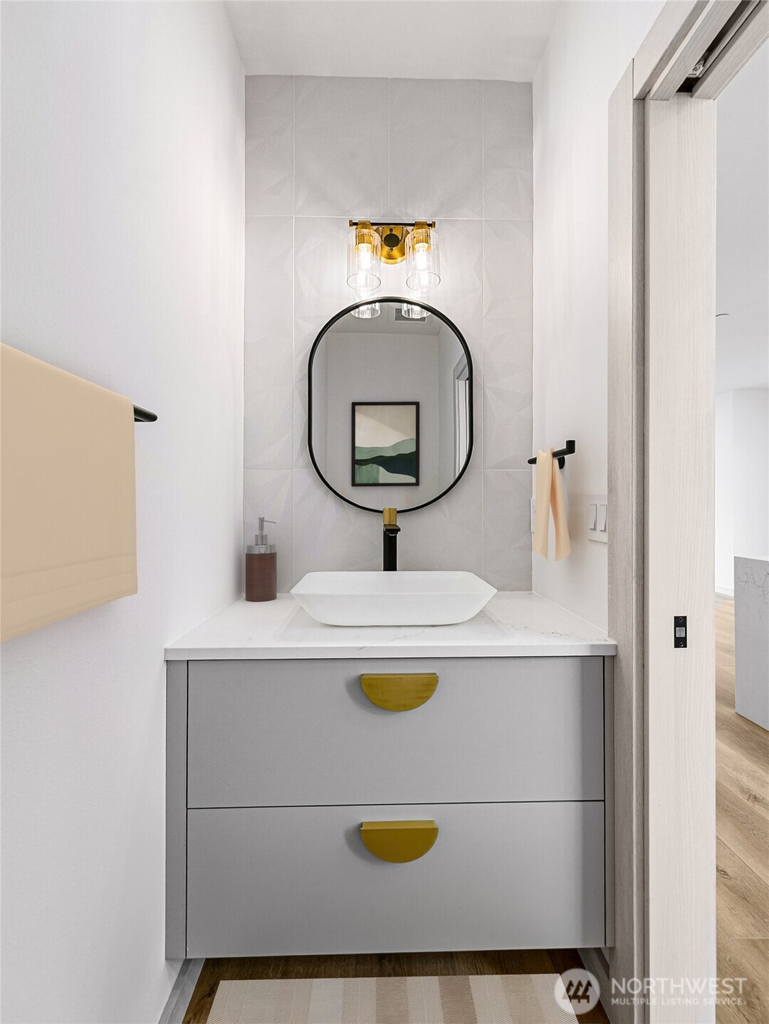 7560 43rd Avenue S, Seattle, WA 98118