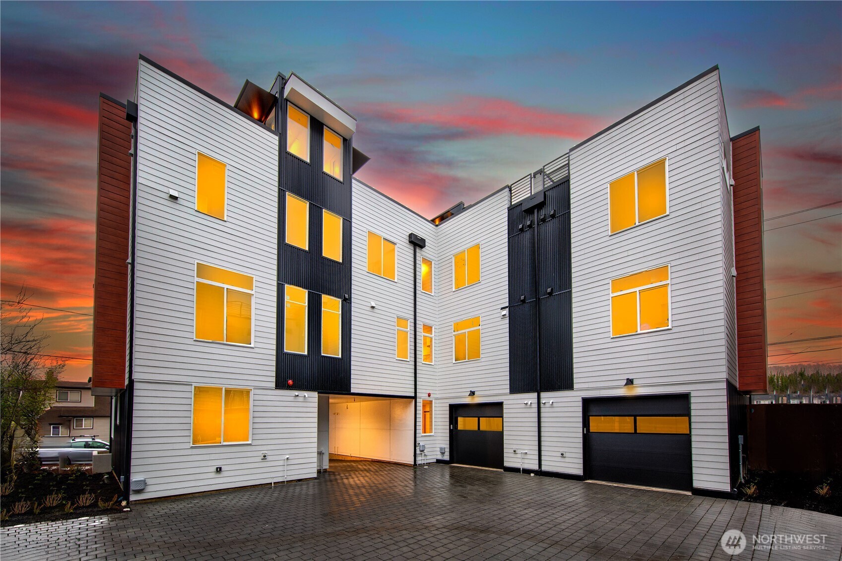 7560 43rd Avenue S, Seattle, WA 98118