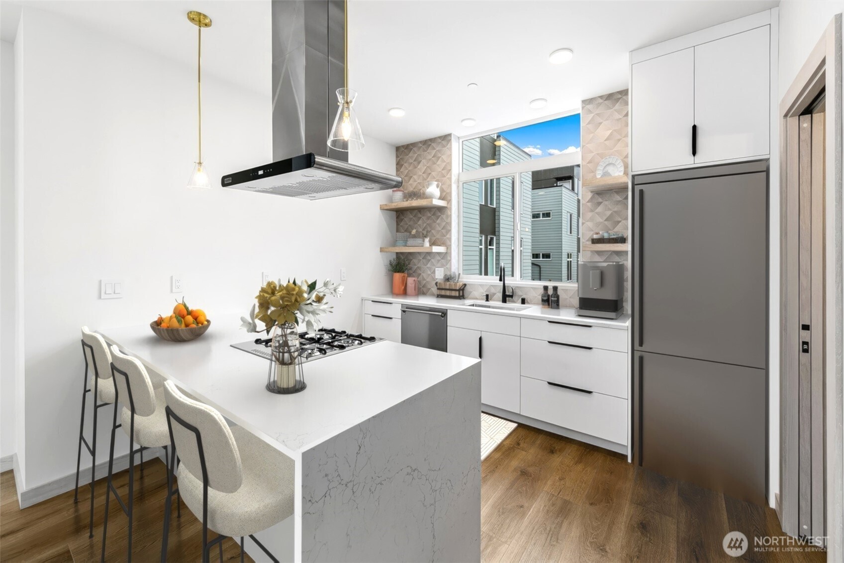 7560 43rd Avenue S, Seattle, WA 98118