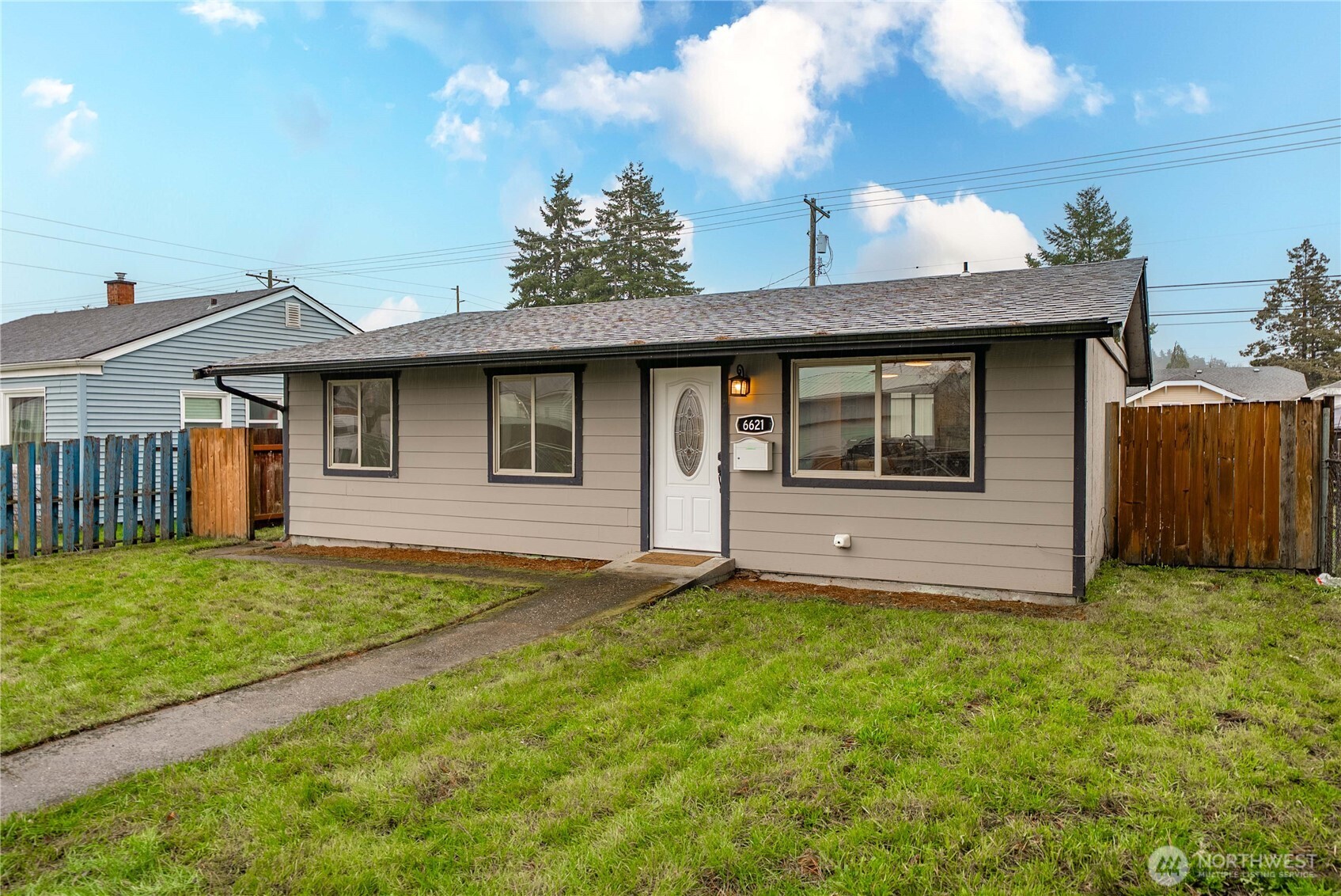6621 S Pine Street , Tacoma, WA 98409