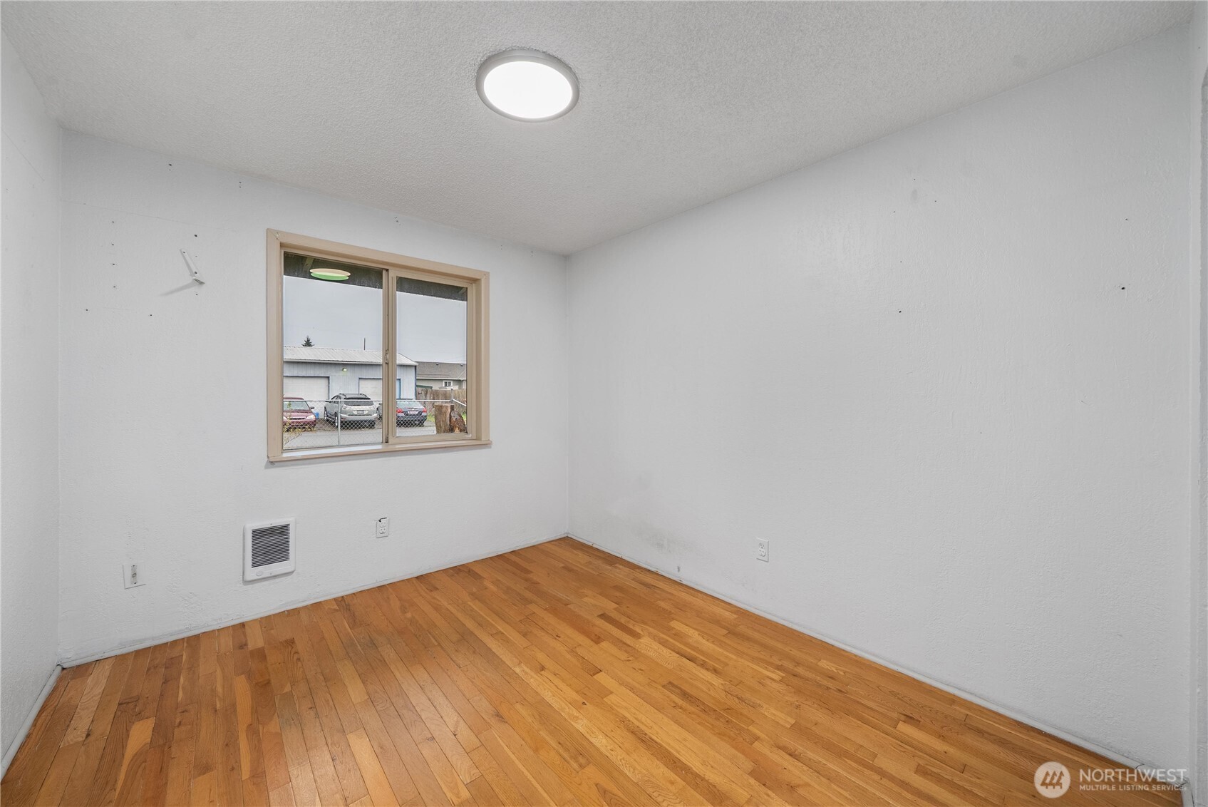 6621 S Pine Street , Tacoma, WA 98409