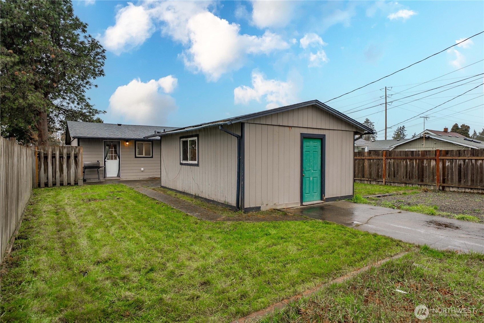 6621 S Pine Street , Tacoma, WA 98409