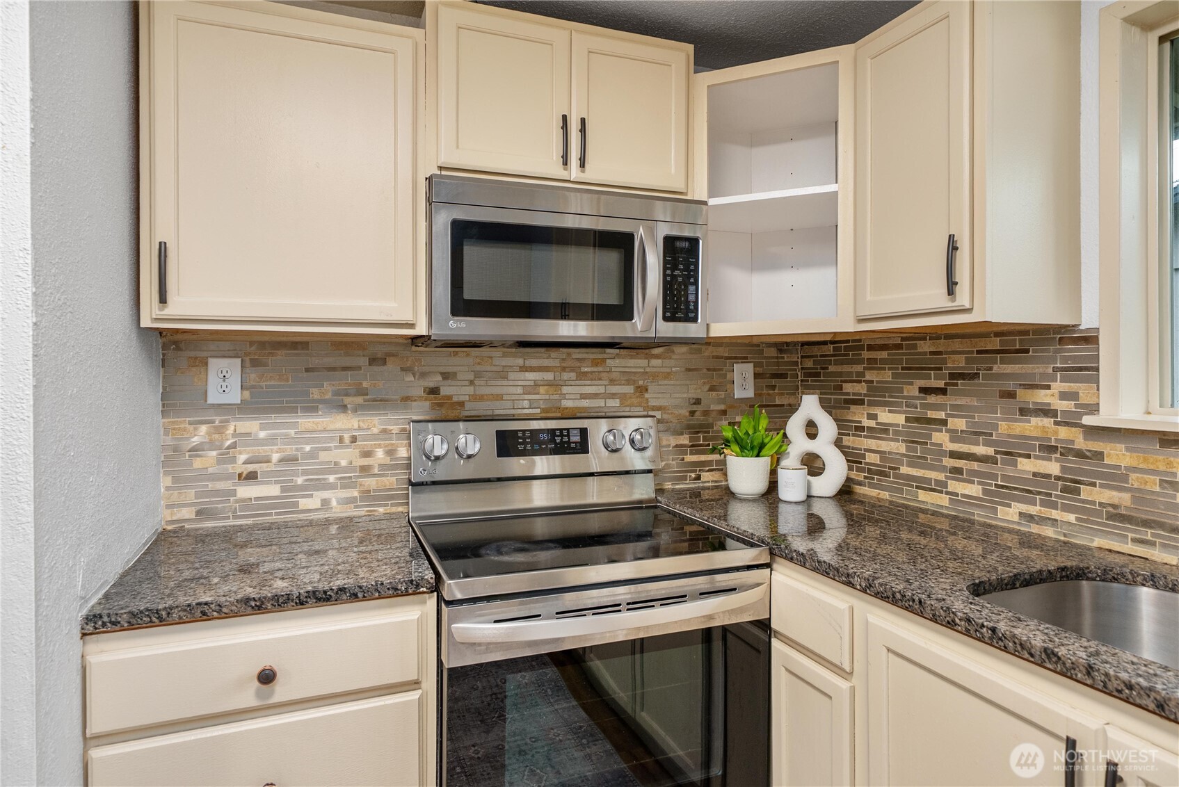 6621 S Pine Street , Tacoma, WA 98409