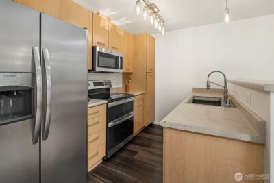 710 240th Way SE #J302, Sammamish, WA 98074 - Photo 13