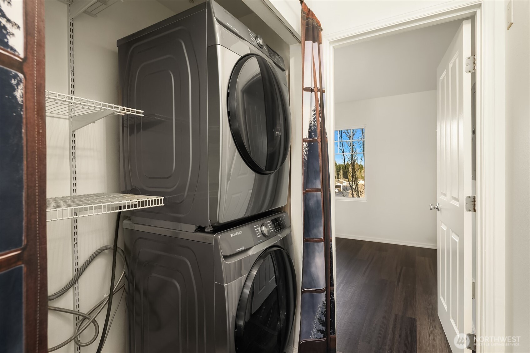 710 240th Way SE #J302, Sammamish, WA 98074