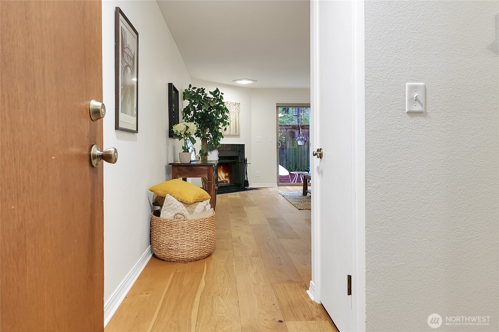 2746 60th Avenue SW #2, Seattle, WA 98116-4715