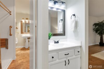 2746 60th Avenue SW #2, Seattle, WA 98116-4715 - Photo 16