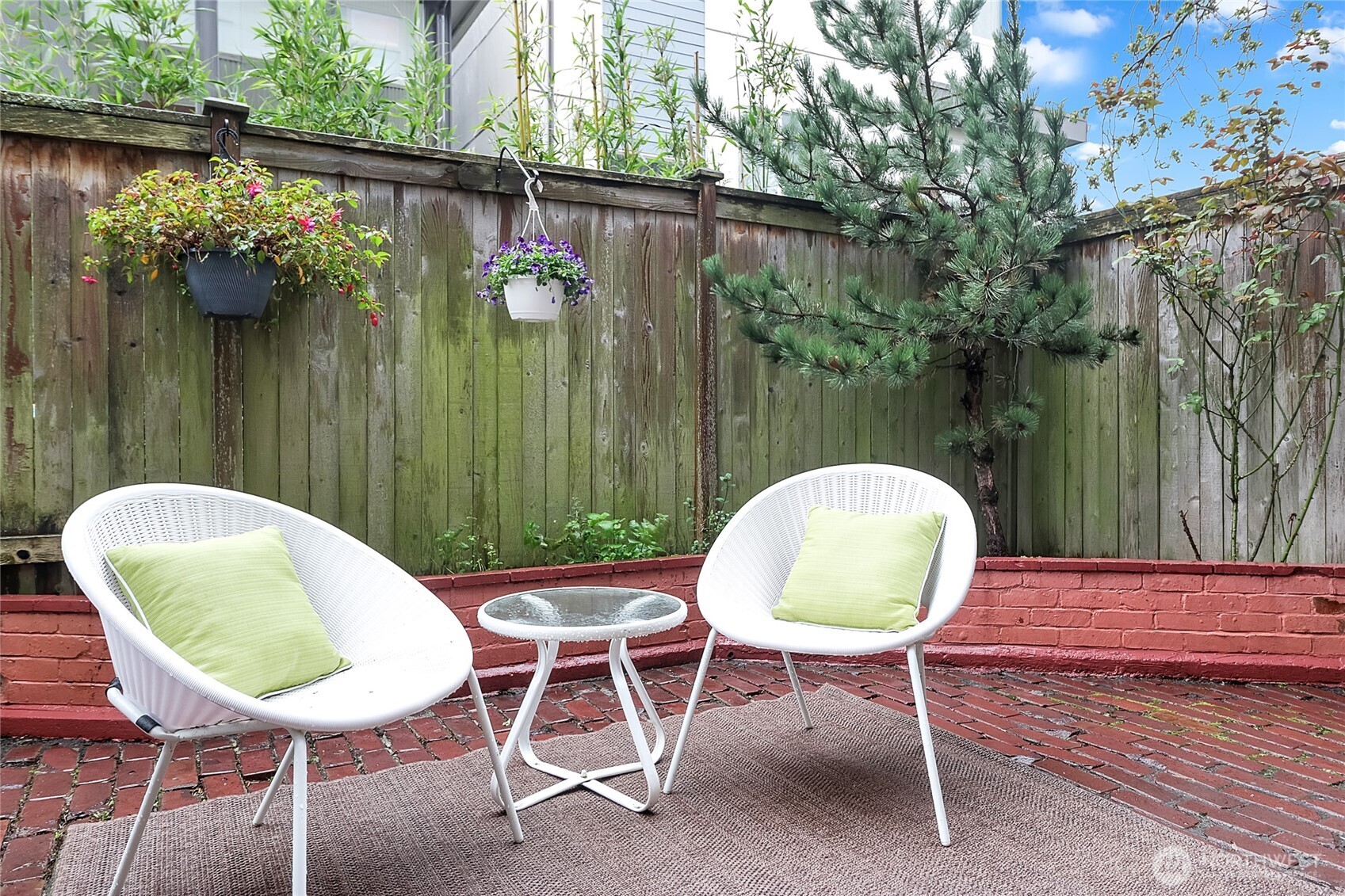 2746 60th Avenue SW #2, Seattle, WA 98116-4715