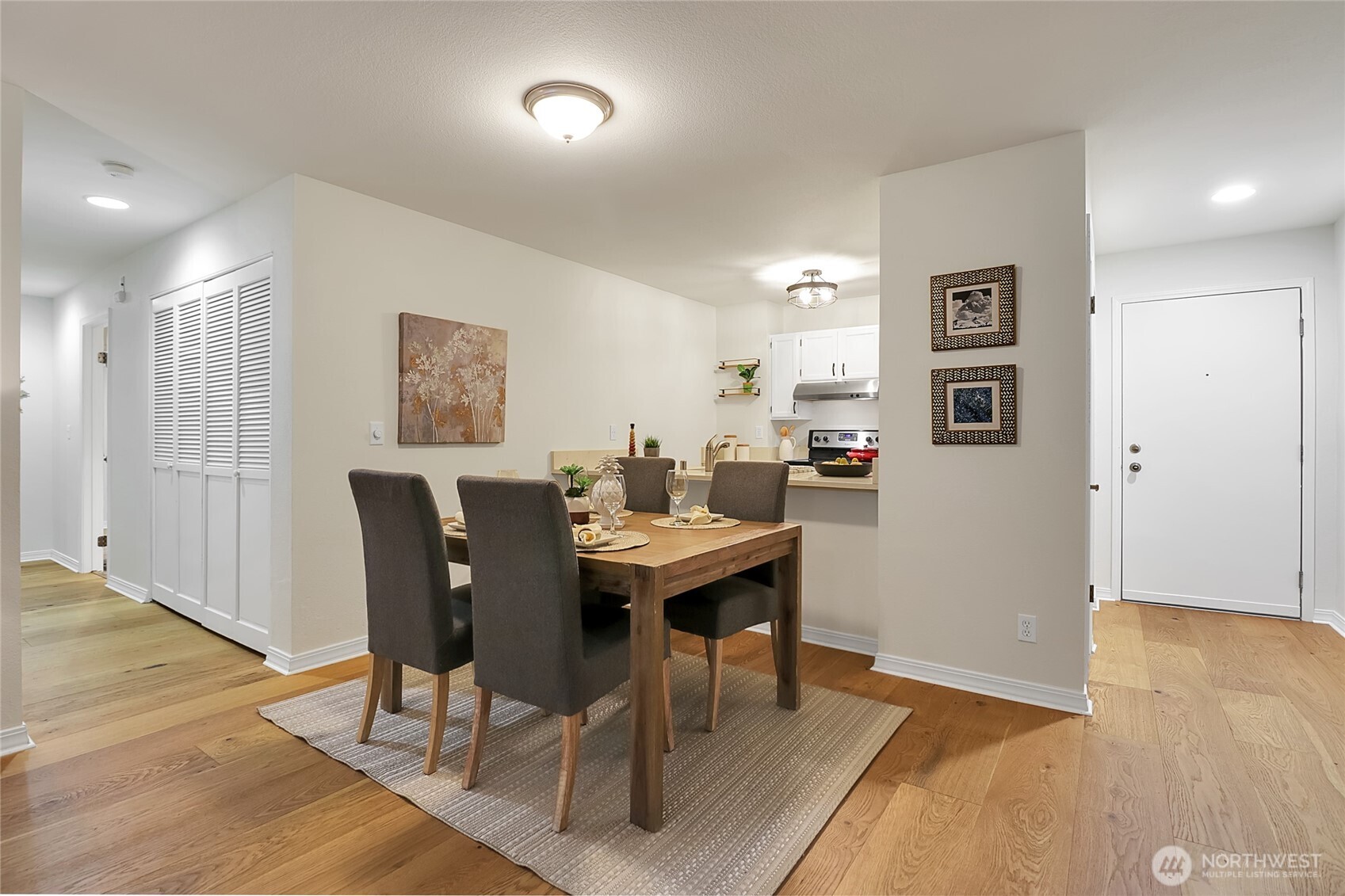 2746 60th Avenue SW #2, Seattle, WA 98116-4715