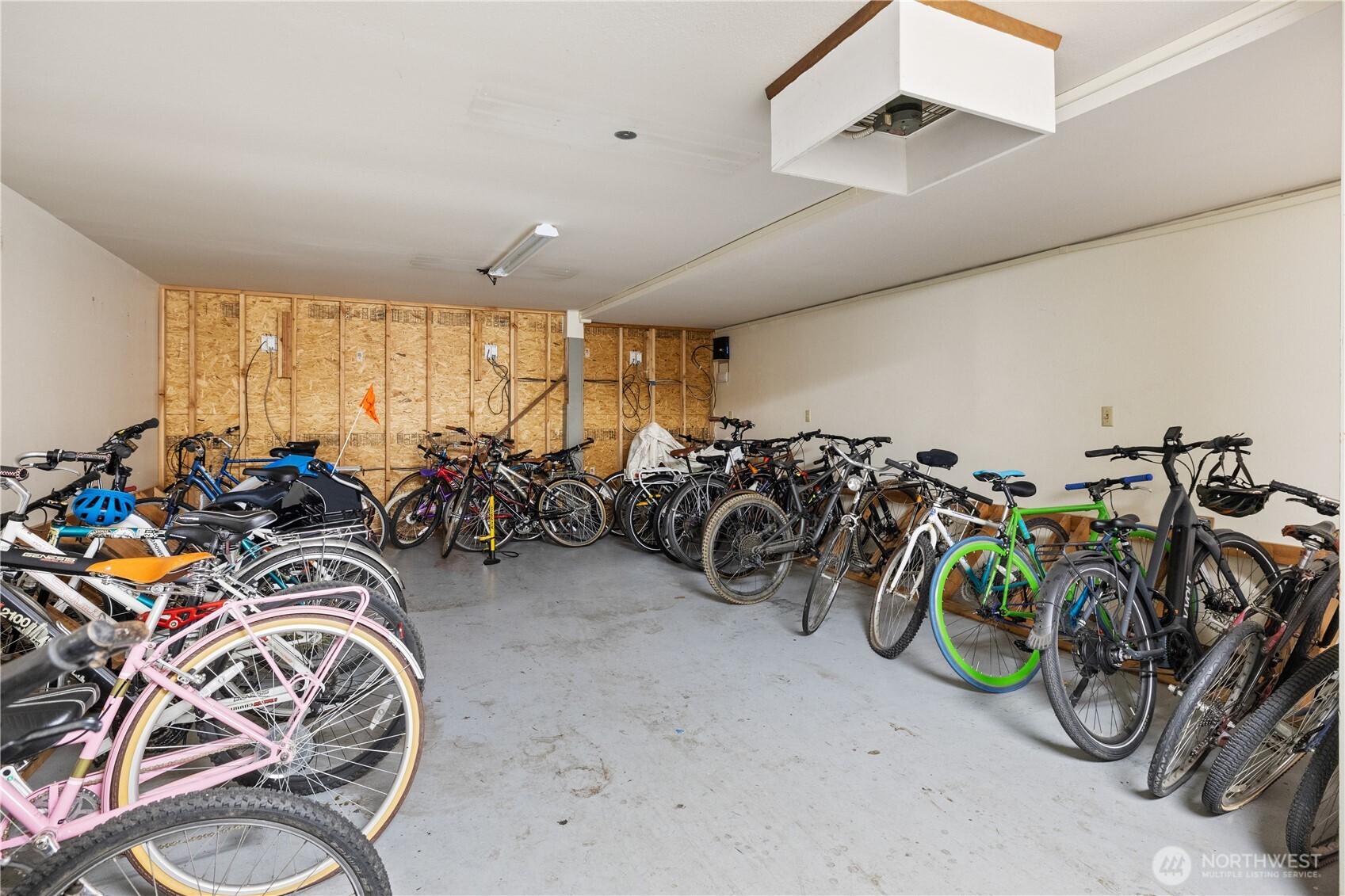 5818 NE 70th Street #A312, Seattle, WA 98115