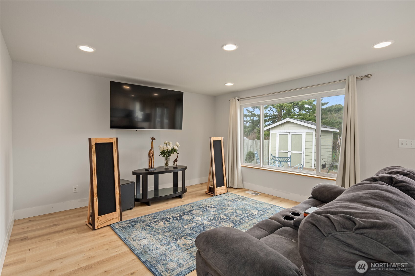 801 Livingston Bay Shore Drive , Camano Island, WA 98282