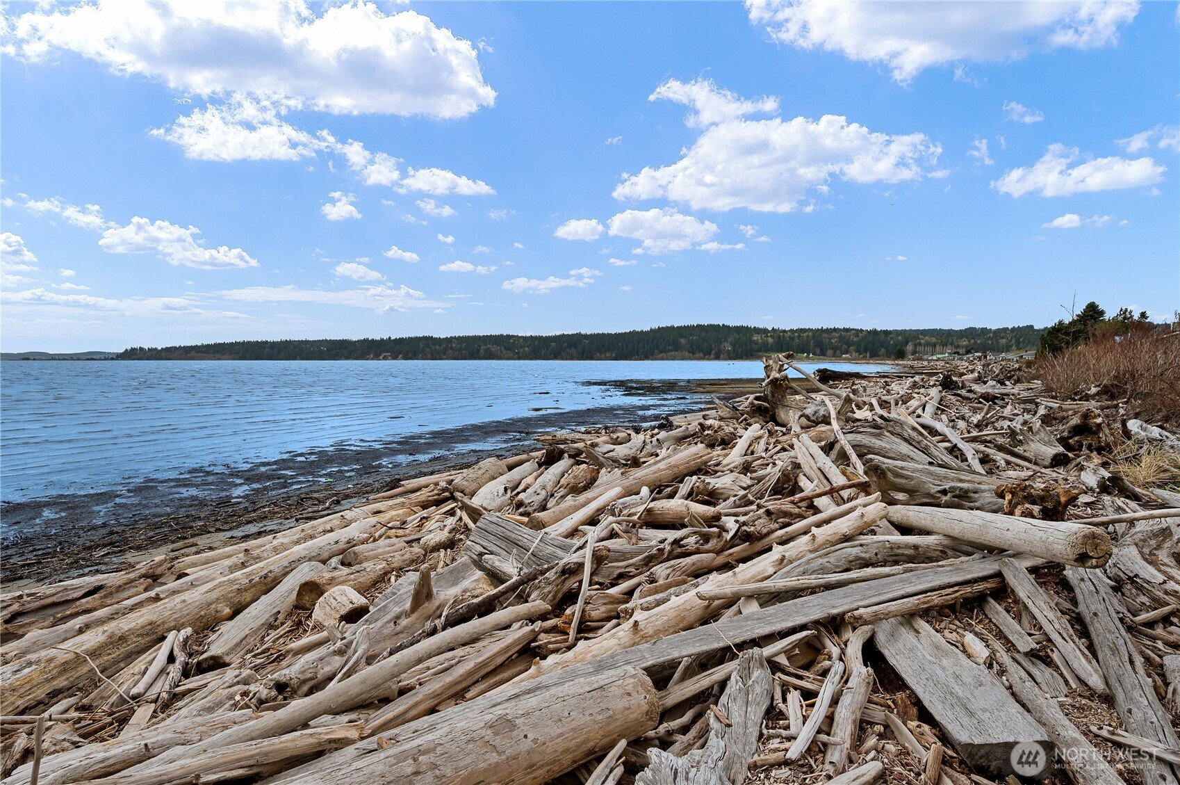 801 Livingston Bay Shore Drive , Camano Island, WA 98282