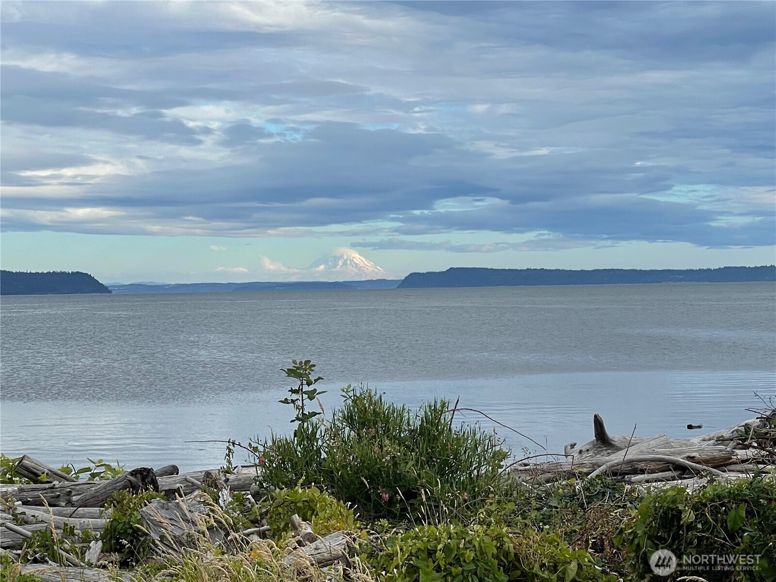 801 Livingston Bay Shore Drive , Camano Island, WA 98282