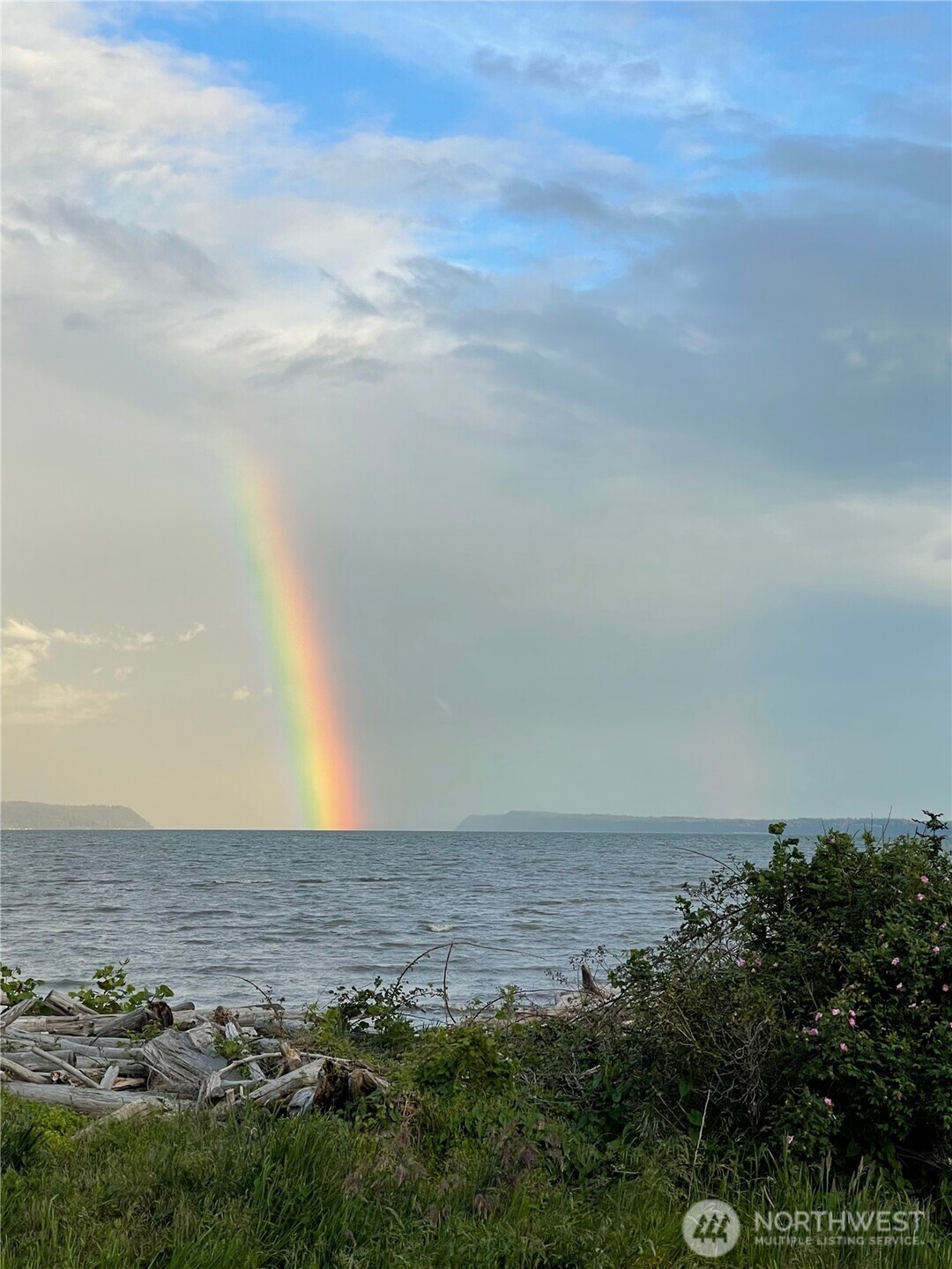 801 Livingston Bay Shore Drive , Camano Island, WA 98282
