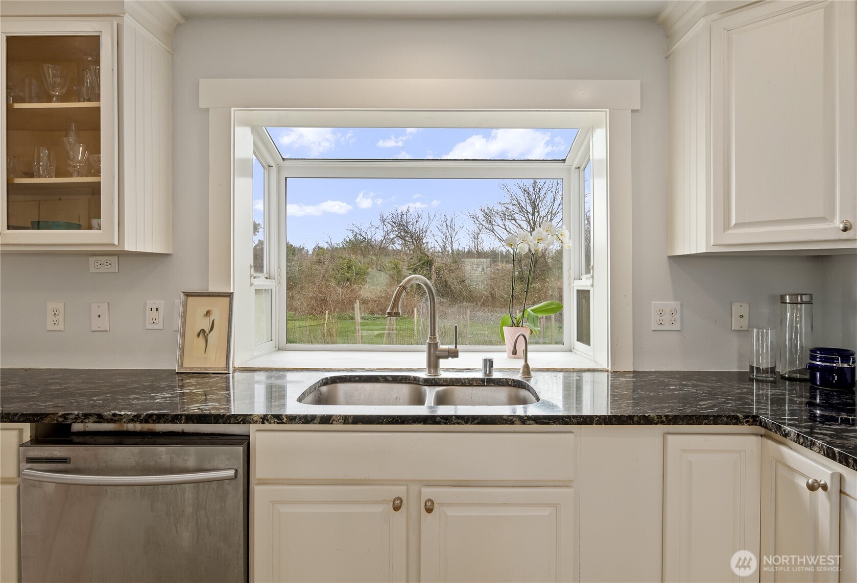 801 Livingston Bay Shore Drive , Camano Island, WA 98282