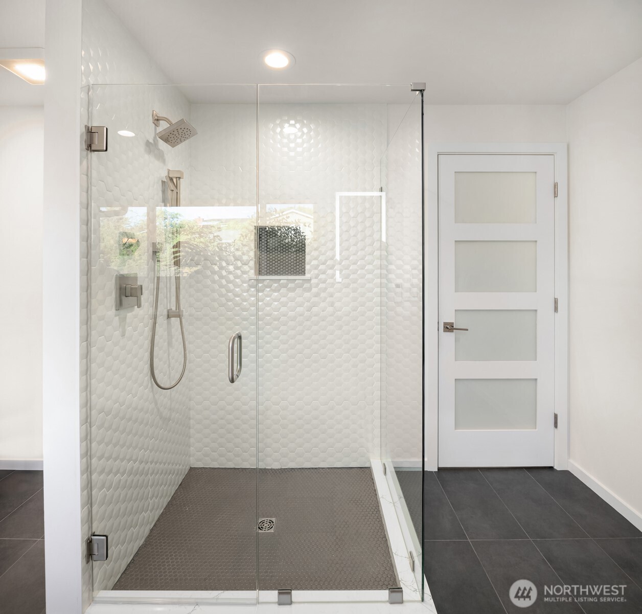 1617 121st Avenue SE, Bellevue, WA 98005