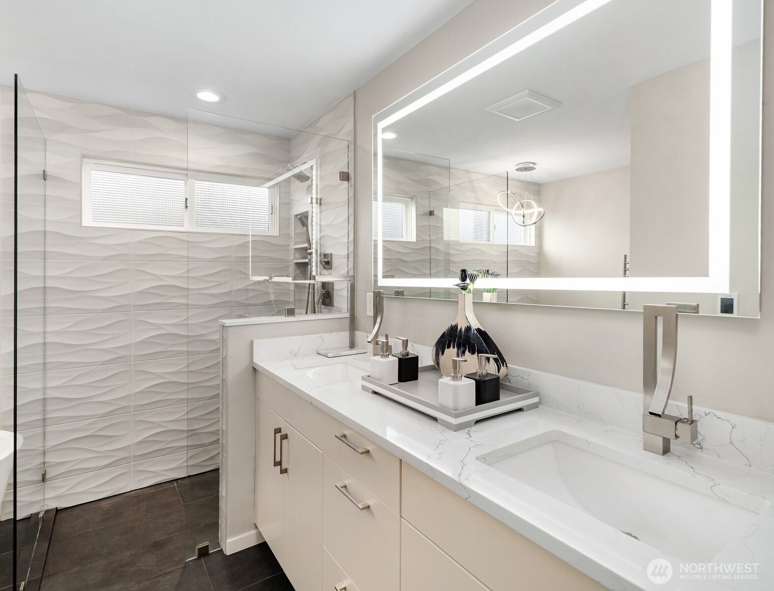 1617 121st Avenue SE, Bellevue, WA 98005
