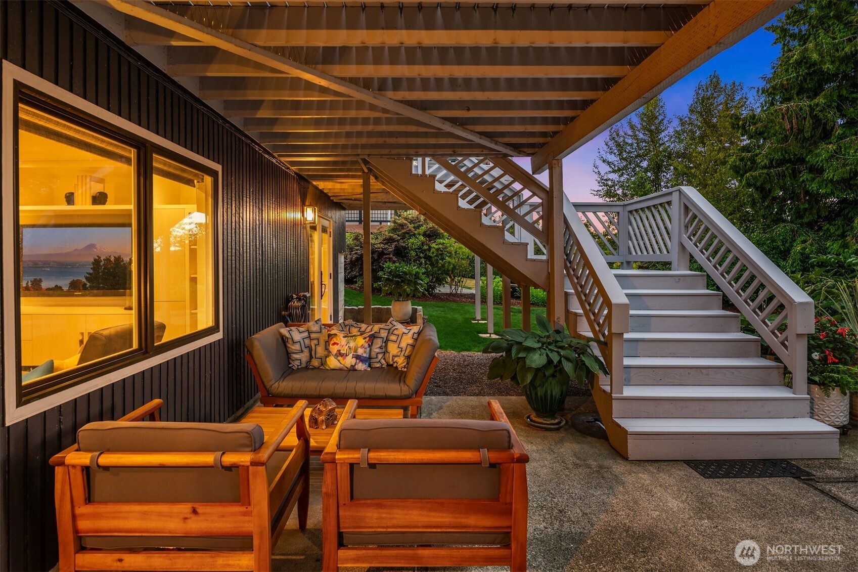 1617 121st Avenue SE, Bellevue, WA 98005