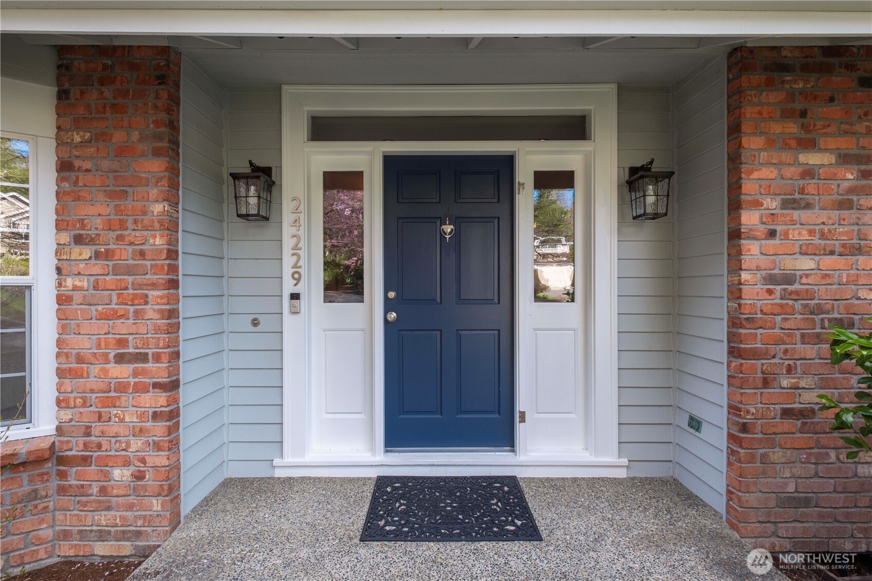 24229 NE 7th Place , Sammamish, WA 98074-3627