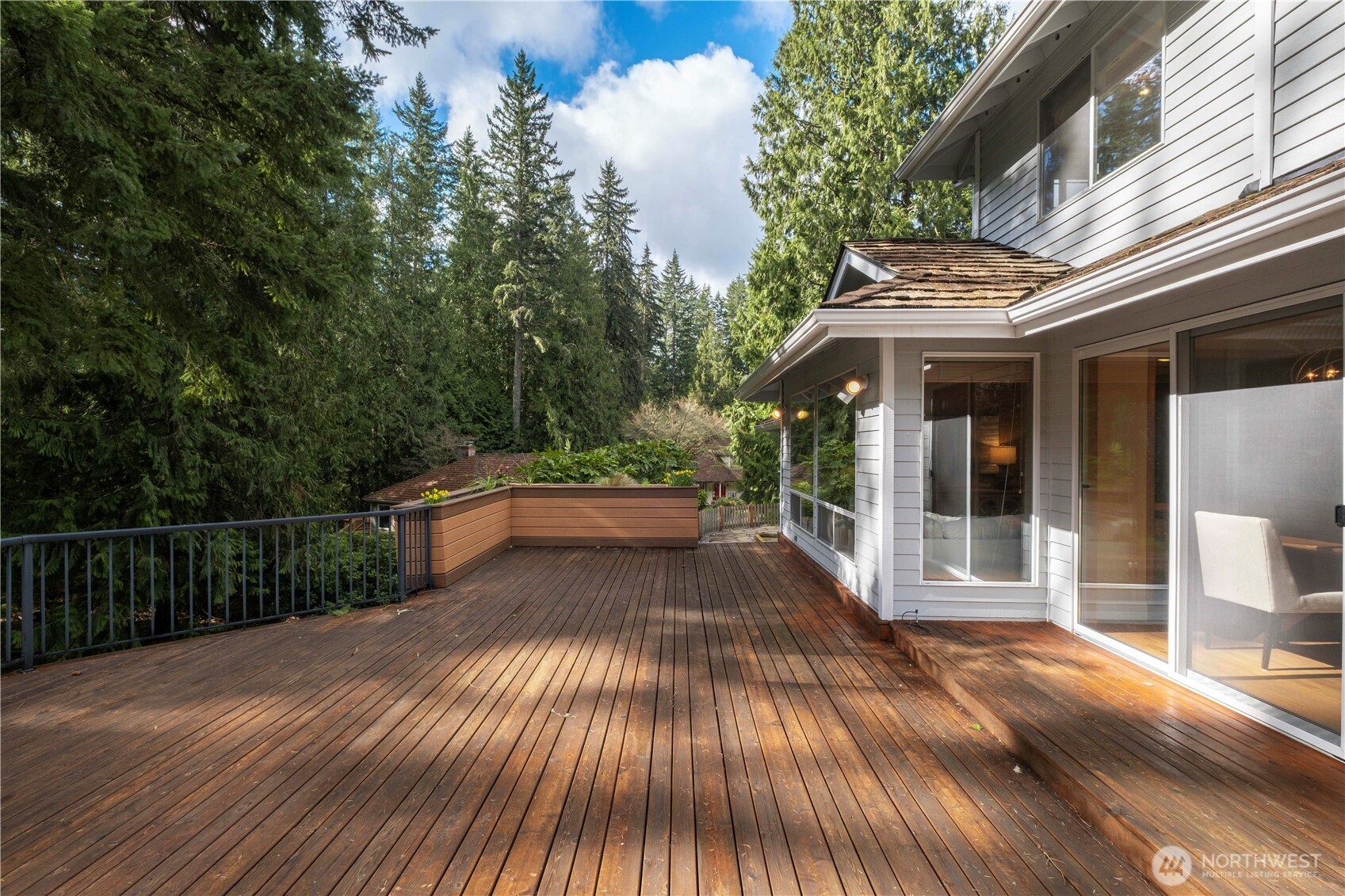 24229 NE 7th Place , Sammamish, WA 98074-3627